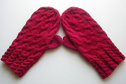 Very Cabley Mittens.