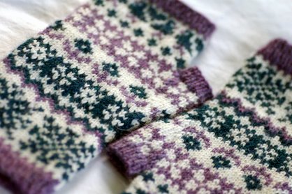 Wintry Mix Mitts sale ends today!